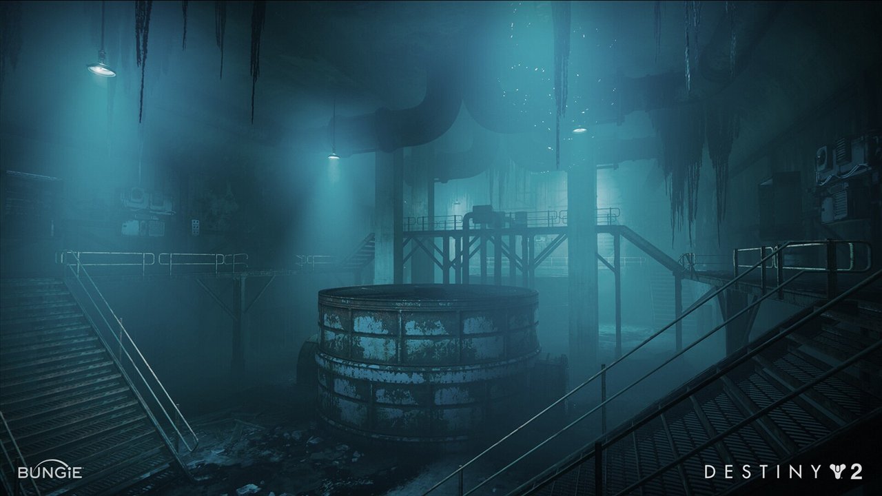 Une salle du barrage dans une lumière turquoise : une plateforme circulaire, des escaliers